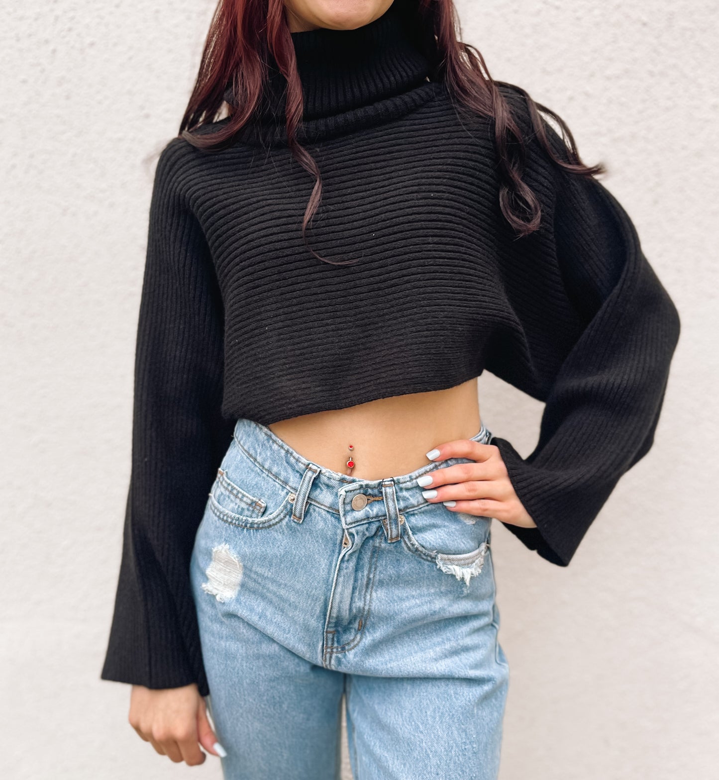 Black cropped turtleneck ribbed sweater